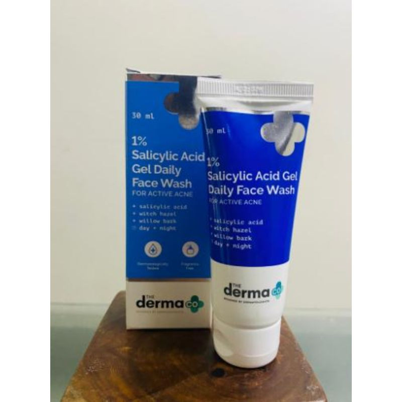 The Derma Co. 1% Salicylic Acid Gel Daily Face Wash 30Ml